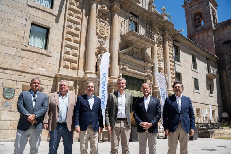 Rueda destaca en la IX Romería Internacional de ABANCA el papel de la entidad como socio estratégico y el valor de Galicia como tierra estable, abierta y de oportunidades Rueda destaca en la IX Romería Internacional de ABANCA el papel de la entidad como socio estratégico y el valor de Galicia como tierra estable, abierta y de oportunidades