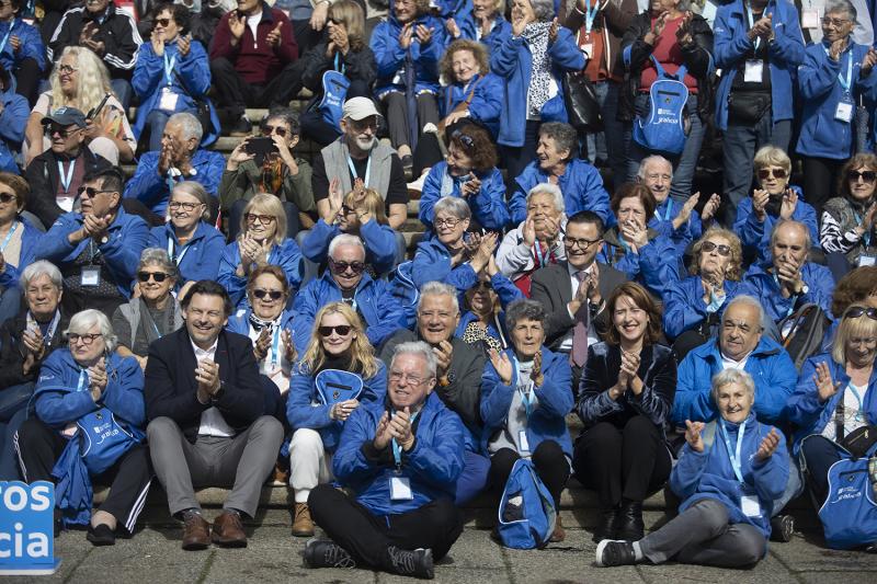 Emigración publica el listado provisional de personas admitidas y excluidas en el programa 'Reencontros con Galicia', destinado a 200 gallegos del exterior para que conozcan la realidad gallega y puedan reencontrarse con sus familiares