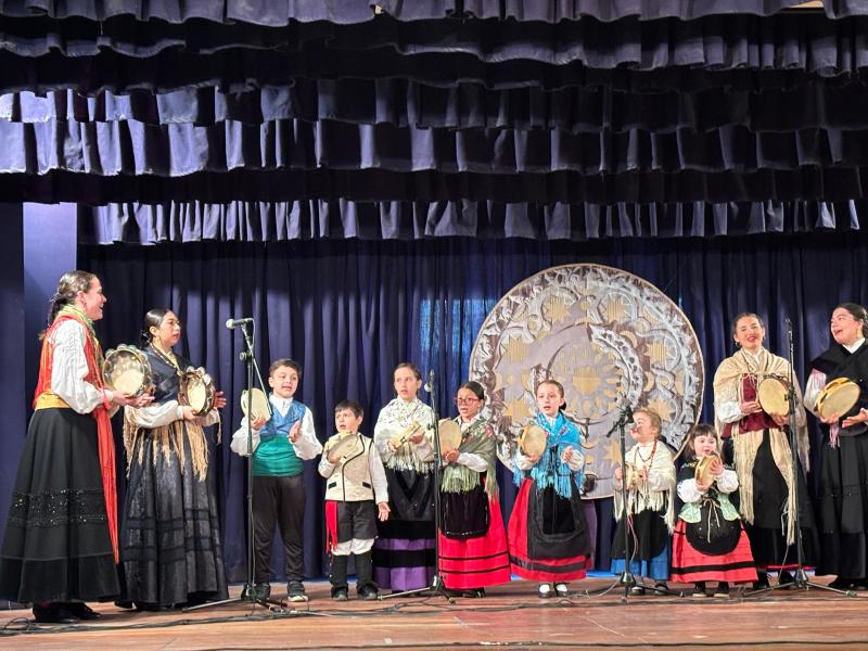 Miranda no 115º Aniversario da Sociedade de Vedra en Bos Aires: “A galeguidade está máis viva ca nunca grazas a entidades como esta'