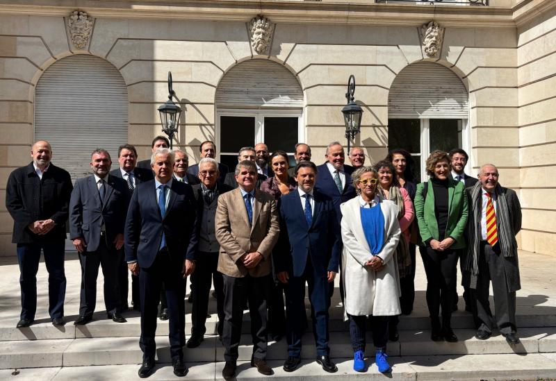 Miranda reúnese cos presidentes dos Centros Galegos de Bos Aires na Embaixada de España: “A colectividade será protagonista da Galicia que queremos mostrar ao mundo no Saborea Galicia Calidade”