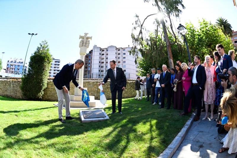 Rueda reivindica en Oviedo la hermandad histórica entre Galicia y Asturias y apuesta por la cooperación frente a los desafíos presentes y futuros