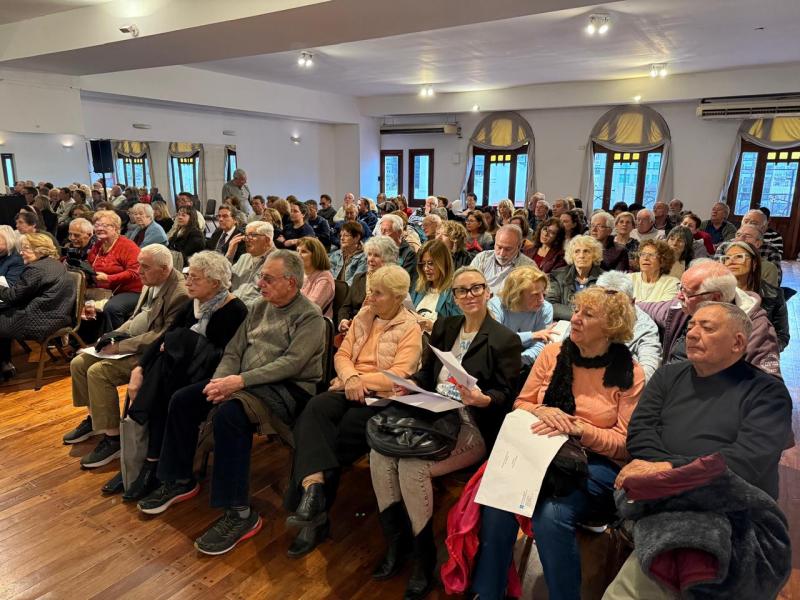 Os delegados da Xunta en Arxentina e Uruguai manteñen encontros cos participantes do programa “Reencontros con Galicia” antes das viaxes a súa terra.