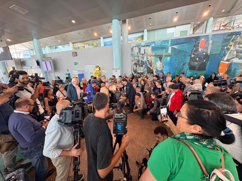 Miranda dá a benvida en Vigo aos maiores do exterior que participan no programa 'Reencontros con Galicia', un retorno cheo de emocións e recordos