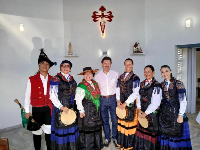 Miranda destaca en Salvador de Bahía el valor histórico del Galicia Esporte Clube como emblema de la emigración y de la cultura gallega en Brasil.