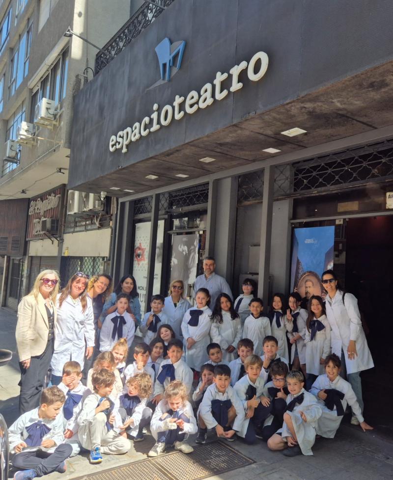 A Xunta reforza desde a delegación o seu apoio á cultura galega en Uruguai na estrea de Hugo en Montevideo A Xunta reforza desde a delegación o seu apoio á cultura galega en Uruguai na estrea de Hugo en Montevideo