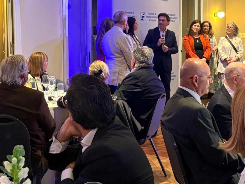 Miranda destaca en Montevideo el potencial del talento emprendedor gallego y el papel de la empresa en el enlace económico entre Galicia y Uruguay.