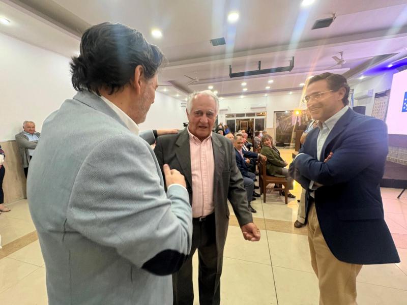 Miranda: “A unión de entidades entorno ao Centro Ourensán é un exemplo de colaboración e de futuro para a colectividade galega en Uruguai”.