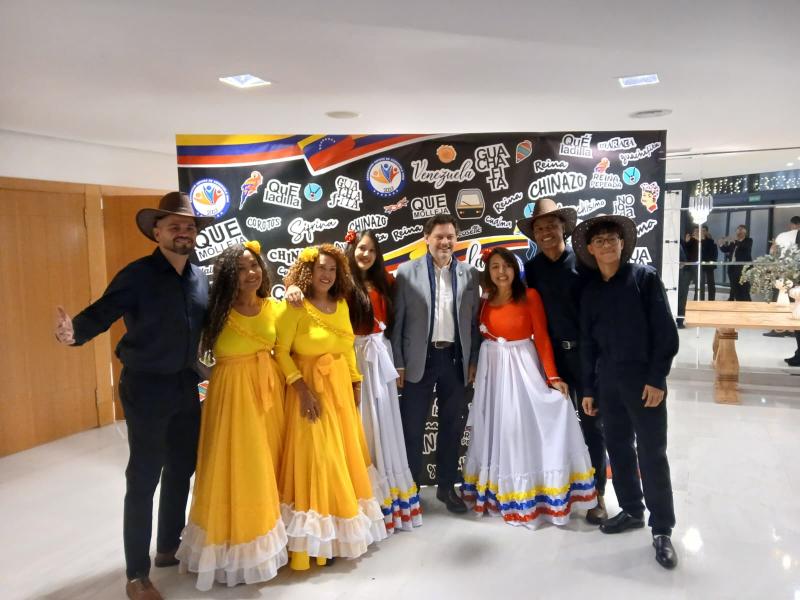 La Xunta reafirma en Vigo su apoyo a los gallegos retornados de Venezuela y también a los venezolanos que están eligiendo Galicia como un lugar de calidad para vivir