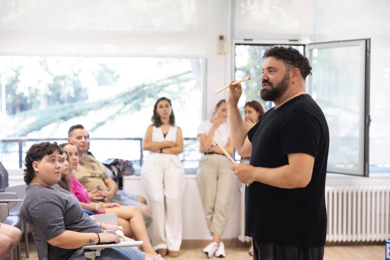 La Xunta acerca la cultura gallega a cerca de 1.500 alumnos a través de la formación en las Comunidades Gallegas del exterior La Xunta acerca la cultura gallega a cerca de 1.500 alumnos a través de la formación en las Comunidades Gallegas del exterior