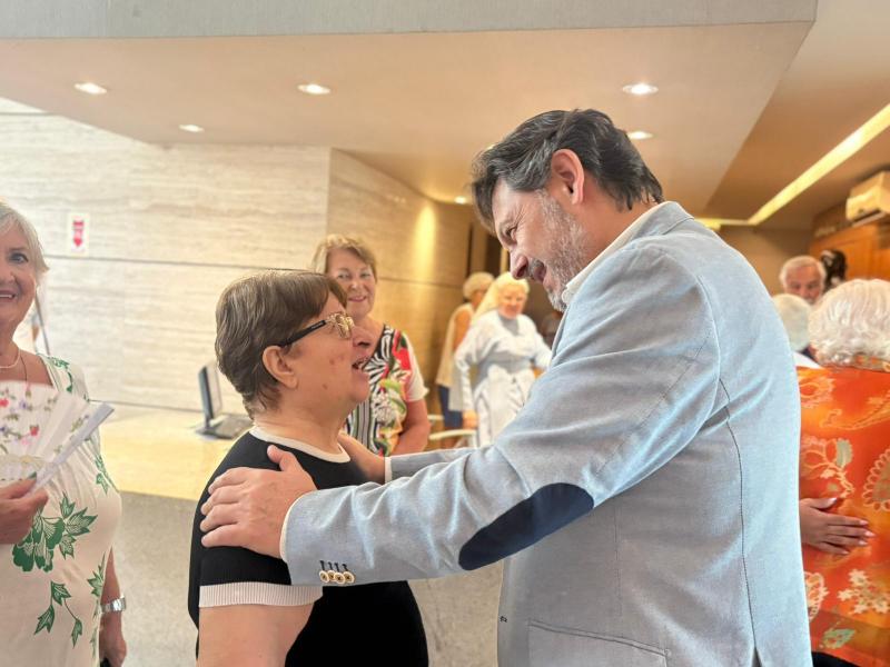 Miranda: 'El trabajo del Recreio dos Anciãos es esencial para garantizar cuidado y acompañamiento a la colectividad'