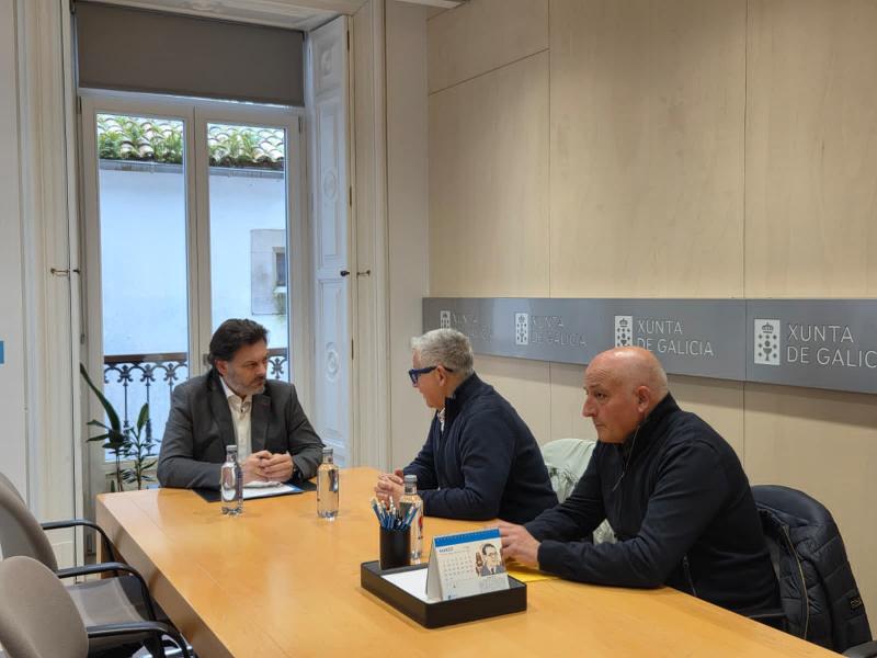 Miranda e Canosa acordan intensificar a colaboración na promoción da cultura galega en Cataluña. Miranda e Canosa acordan intensificar a colaboración na promoción da cultura galega en Cataluña.