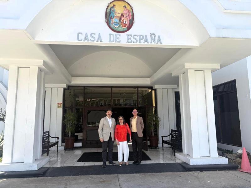 La Xunta muestra en Costa Rica su apoyo a la colectividad gallega residente en este país.