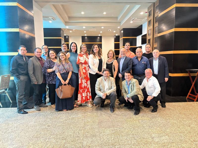 Miranda aborda las políticas de acompañamiento al retorno de la Xunta con la colectividad gallega de Panamá.