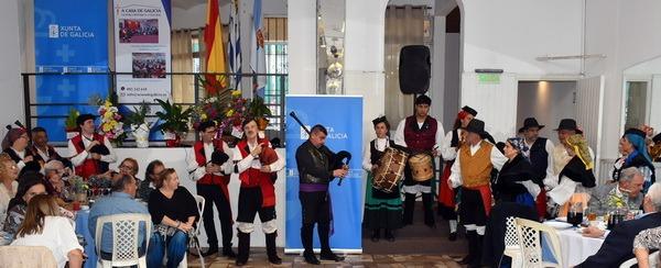 La delegada de la Xunta en Uruguay destaca el papel de la colectividad gallega en el IV Aniversario de la Casa de Galicia La delegada de la Xunta en Uruguay destaca el papel de la colectividad gallega en el IV Aniversario de la Casa de Galicia
