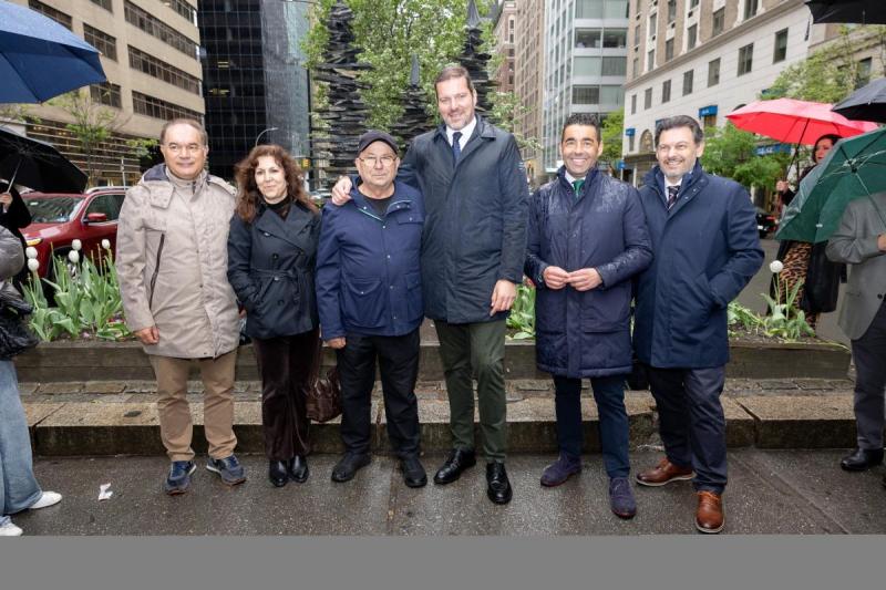 La Xunta divulga el talento artístico gallego con la inauguración de la muestra de Manolo Paz en Nueva York.