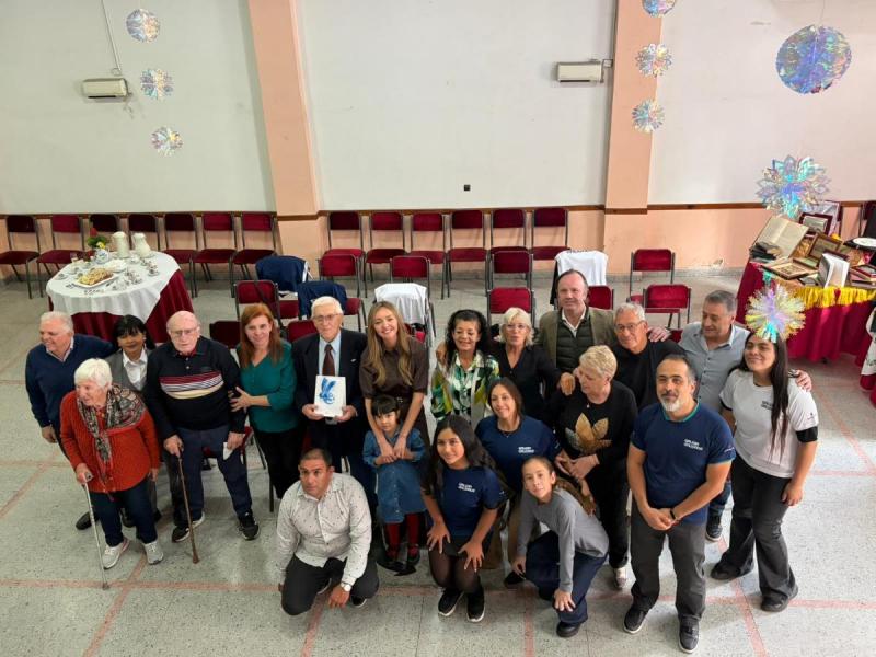 Fabiola García ensalza 'la gran familia' que constituyen los centros gallegos en Argentina
