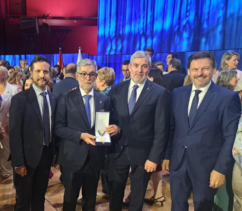 Miranda: “Esta medalla recoñece moito máis ca unha entidade: recoñece décadas de esforzo, solidariedade e amor por Galicia e Canarias”