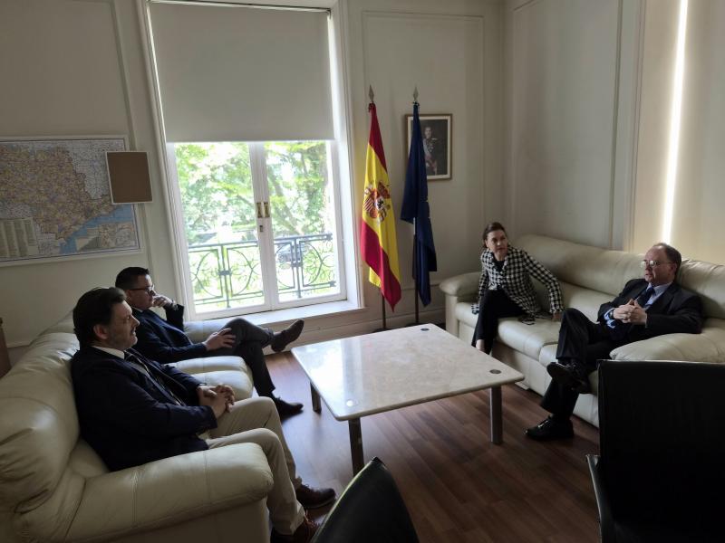 La Xunta analiza nuevas vías de colaboración con el Consulado general de España en São Paulo para impulsar la atención de los gallegos en el Brasil y de los retornados.