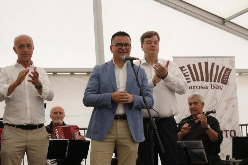A Xunta salienta os lazos históricos entre Vilanova de Arousa e a cidade alemá de Cuxhaven como exemplo do legado da emigración galega en Europa A Xunta salienta os lazos históricos entre Vilanova de Arousa e a cidade alemá de Cuxhaven como exemplo do legado da emigración galega en Europa