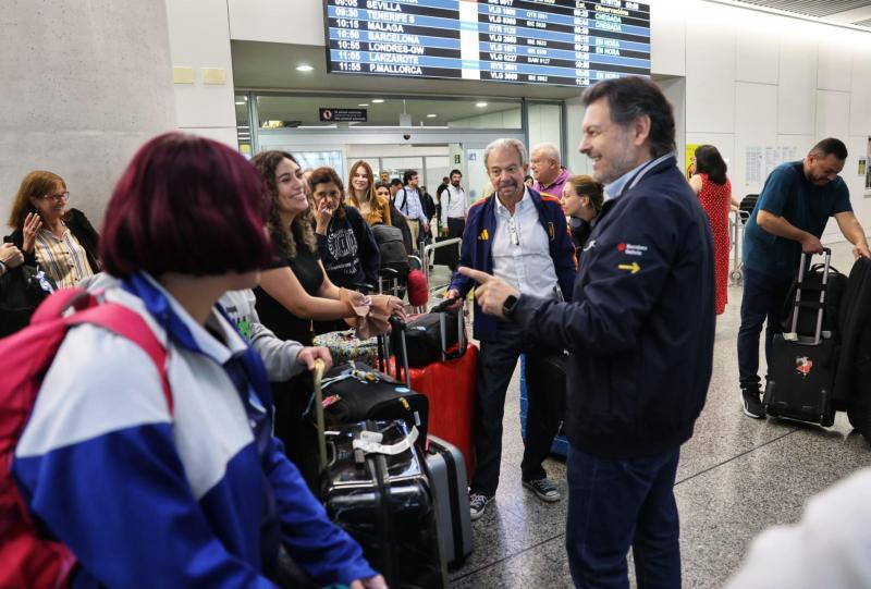 Miranda: “Cada participante de Escolas Abertas convértese nun embaixador da cultura galega no mundo”.