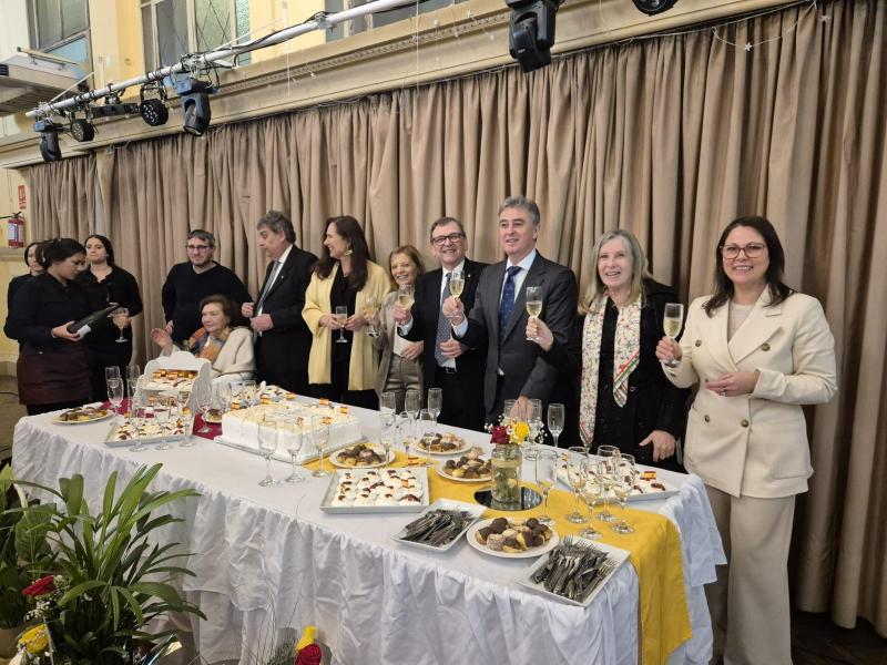 A delegada da Xunta no Uruguai salienta o papel do Club Español de Montevideo como punto de encontro da colectividade española.