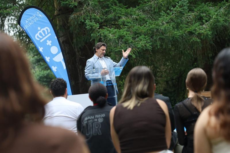 A Xunta agradece a implicación das preto de 50 persoas formadoras de entidades galegas do exterior que se beneficiaron do programa Escolas Abertas 2026.