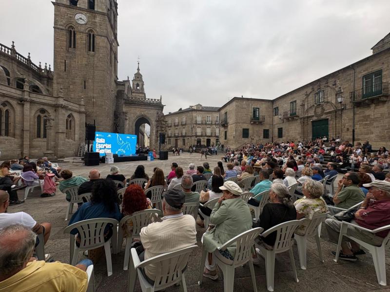 Miranda: “Escolas Abertas é o mellor exemplo de como Galicia mantén viva a súa cultura en calquera recuncho do mundo”.