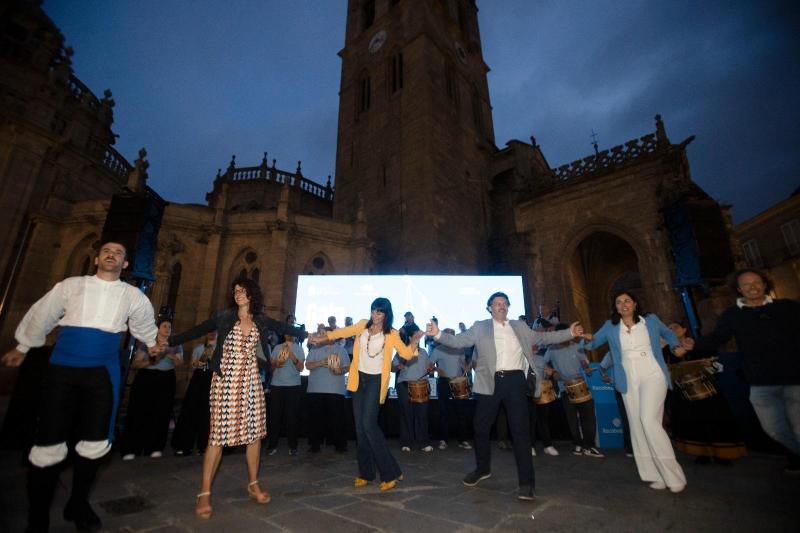Miranda: “Escolas Abertas es el mejor ejemplo de cómo Galicia mantiene viva su cultura en cualquier rincón del mundo”.
