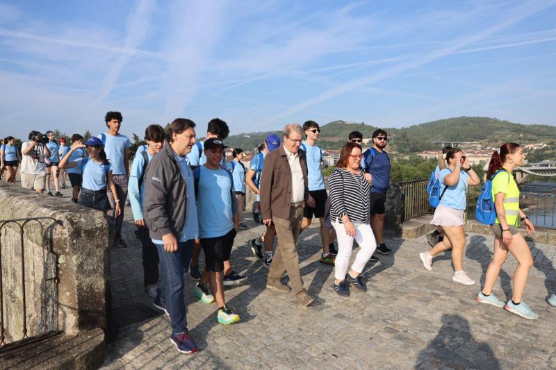 Miranda: “Cada paso destes mozos é un paso máis cara ao corazón de Galicia”.