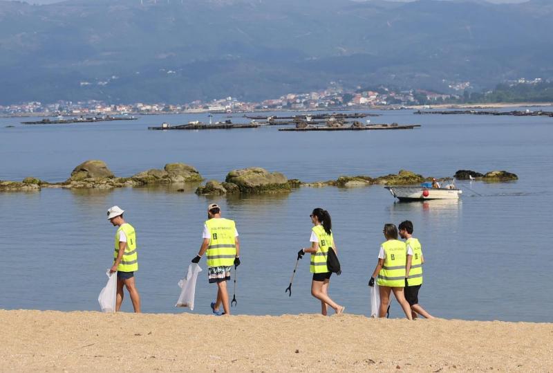 A Xunta implica á mocidade galega do exterior na conservación do patrimonio natural e cultural a través de Conecta co Voluntariado en Galicia.