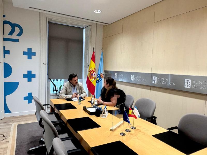 Miranda reafirma el apoyo de la Xunta a la nueva etapa del Centro Gallego del Perú.