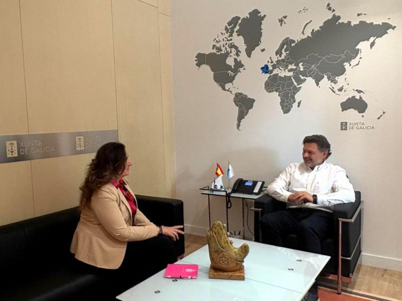 Miranda reforza o vínculo coa comunidade galega en Panamá nun encontro con Mariela Estévez, figura relevante da comunidade galega no país centroamericano. Miranda reforza o vínculo coa comunidade galega en Panamá nun encontro con Mariela Estévez, figura relevante da comunidade galega no país centroamericano.