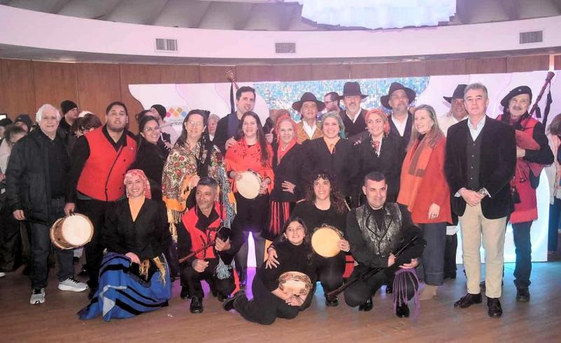 La colectividad gallega en Uruguay festeja la Feria de Turismo 360 de Montevideo.
