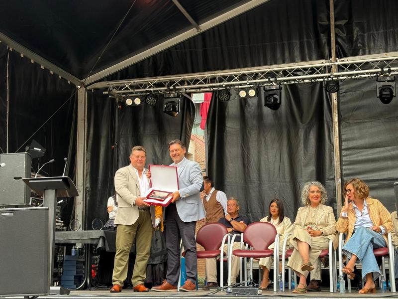 Miranda felicita al Centro Galego de Bizkaia en Barakaldo por “125 años llevando la identidad gallega por el País Vasco”.