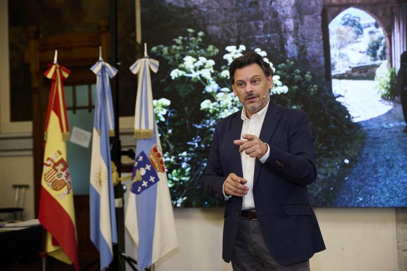 Miranda celebra el éxito del programa Conecta con Galicia en el Camino como muestra de la ilusión de retorno de los gallegos del exterior.