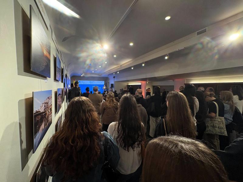 La Xunta promociona en Uruguay el Xacobeo 2027 con la exposición ‘Mes do Camiño’.