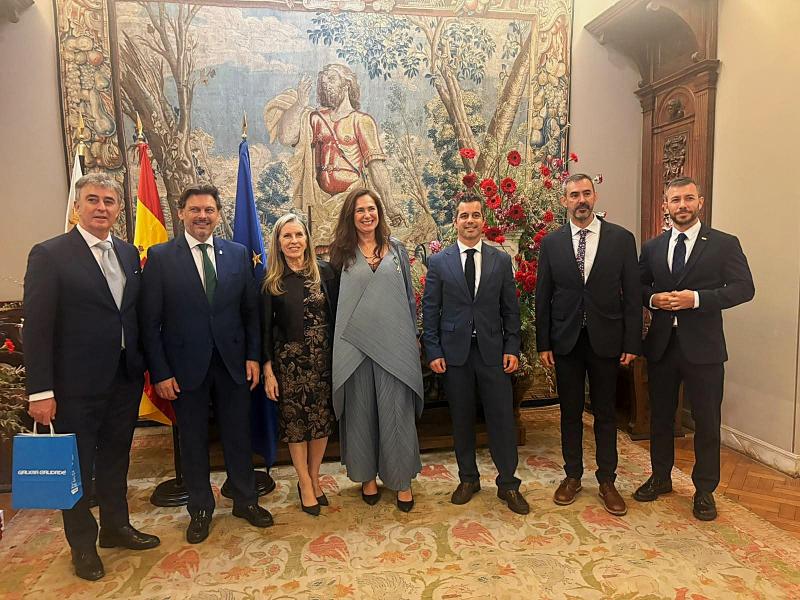 Miranda y Gómez Román ensalzan la fortaleza de los lazos entre Galicia y Uruguay como impulsores de la proyección del Xacobeo 2027.