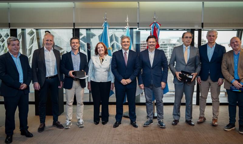 Reunión do secretario xeral da Emigración co gobernador de Córdoba e visita ao Centro “El Camino de Brochero
