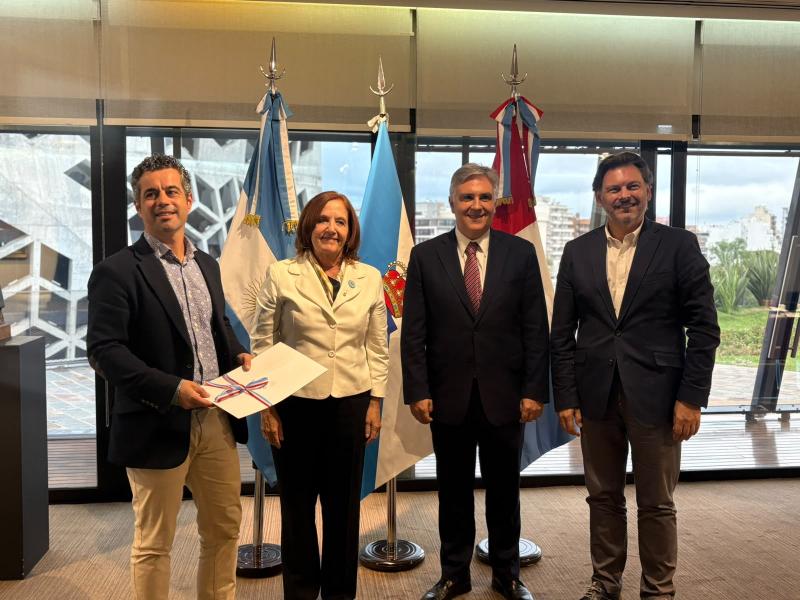 Reunión do secretario xeral da Emigración co gobernador de Córdoba e visita ao Centro “El Camino de Brochero