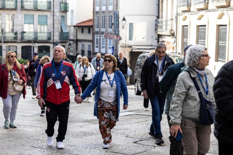 Participantes do programa “Reencontros con Galicia” desfrutaron dunha visita a Ourense.