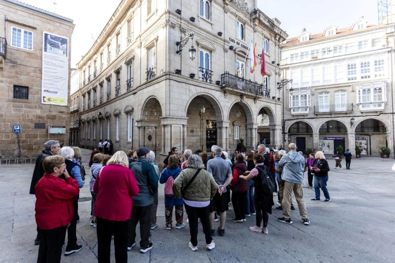 Participantes do programa “Reencontros con Galicia” desfrutaron dunha visita a Ourense.