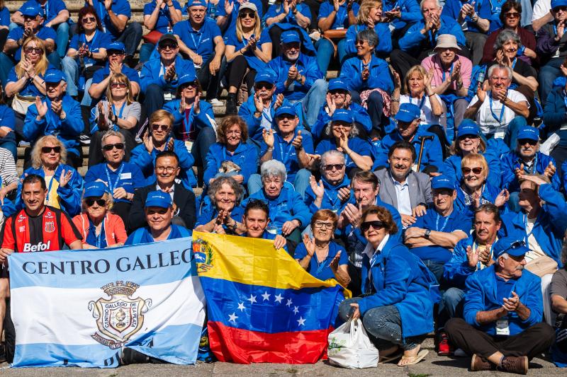 La Xunta pone en valor el éxito del programa “Reencuentros con Galicia” por traer este año a la comunidad a más de 200 mayores de 65 años residentes en el exterior.