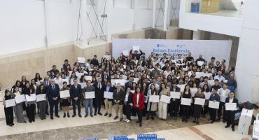 Entrega de diplomas á novena promoción de bolseiros/as BEME e do programa Retorna Talento FP. Entrega de diplomas á novena promoción de bolseiros/as BEME e do programa Retorna Talento FP.