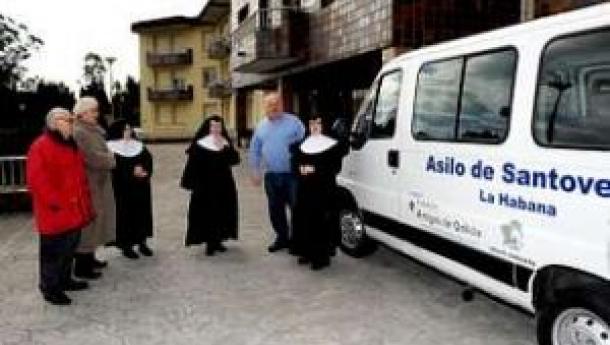 Amigos de Galicia envía un furgón a un asilo da Habana