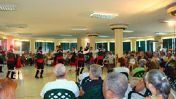 Julio Ramón Santamarina López, reelegido presidente de la Agrupación Artística Gallega de La Habana Julio Ramón Santamarina López, reelegido presidente de la Agrupación Artística G