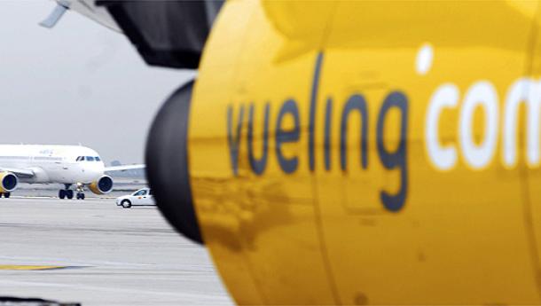 A compañía Vueling recuperará os voos a Málaga, París e Zürich o próximo Nadal
