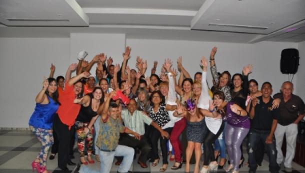O persoal da Hermandad Gallega de Venezuela recibiu o recoñecemento polos seus anos de servizo