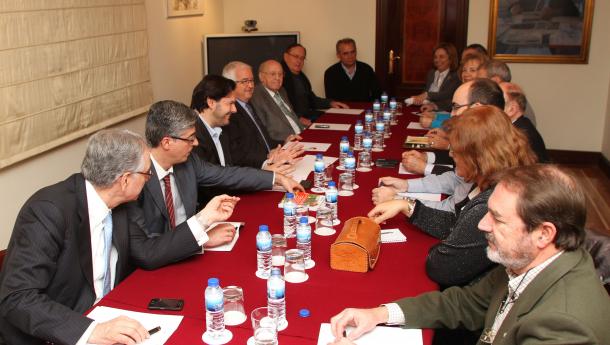 Miranda mantuvo un encuentro con los y las representantes de las entidades y asociaciones gallegas en Madrid