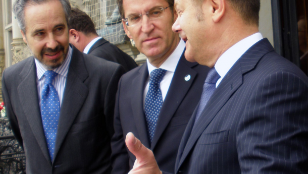 Feijóo concreta co presidente de Hamburgo unha axenda de aproximación co obxectivo de pechar acordos no eido da FP Dual que inclúan intercambio de estudantes e prácticas en empresas alemás Feijóo concreta co presidente de Hamburgo unha axenda de aproximación co obxectivo de pechar acordos no eido da FP Dual que inclúan intercambio de estudantes e prácticas en empresas alemás