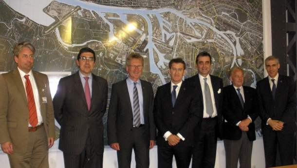 Galicia abre vías de colaboración entre os portos galegos e de Hamburgo en materia de contedores, tráfico de cruceiros e loxística Galicia abre vías de colaboración entre os portos galegos e de Hamburgo en materia de contedores, tráfico de cruceiros e loxística